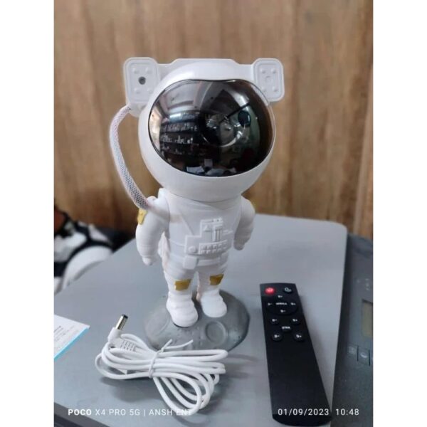 ASTRONAUT ROBOT LIGHT